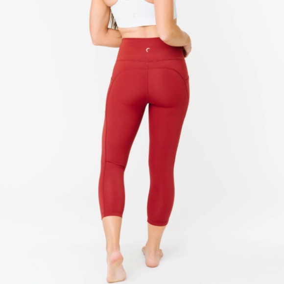 Zyia Red Pocket Brilliant Hi-rise Capri 20" - Picture 7 of 7